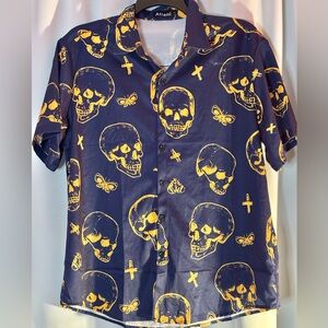 Atlanl Men's Size L dark Blue Skull Print button down Shirt. Nice condition